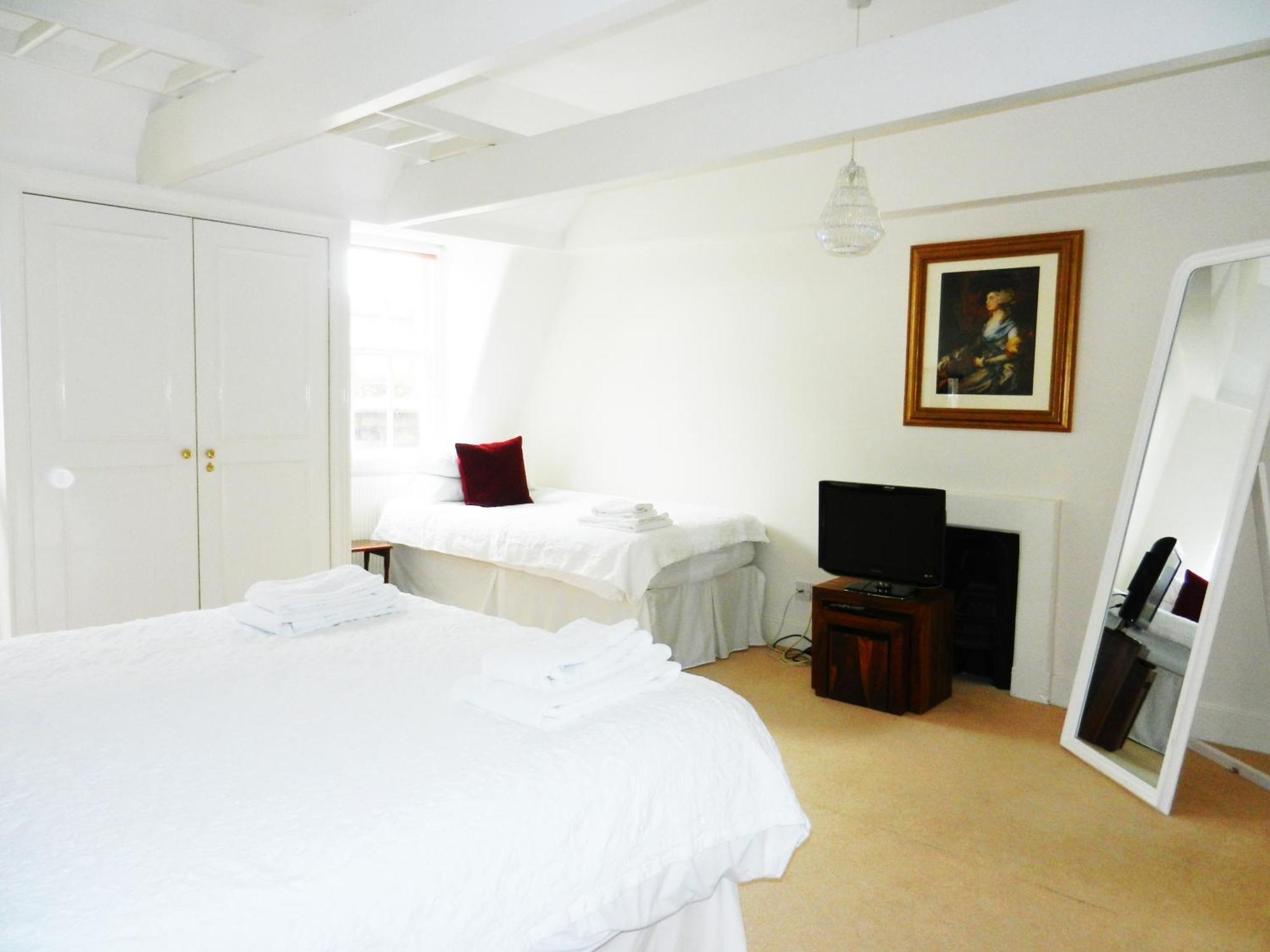 18 The Circus Apartment Bath Luaran gambar